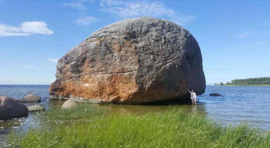 Ehalkivi akmens. 2020. gada jūlijs.