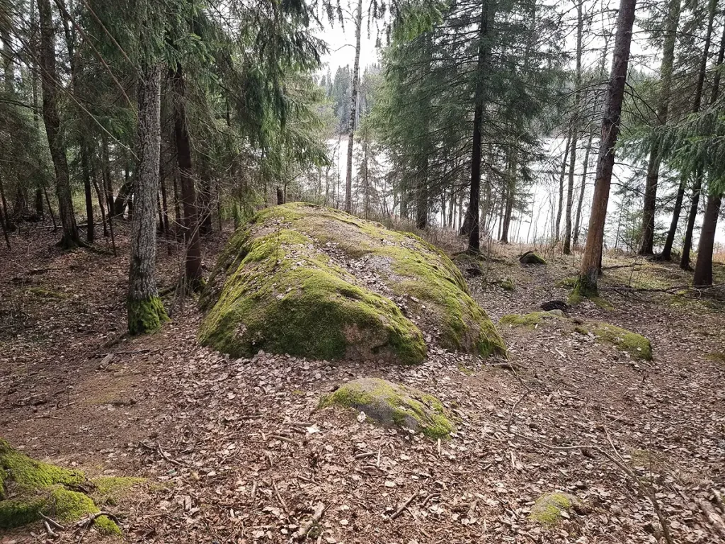 Bānūžu Velnakmens