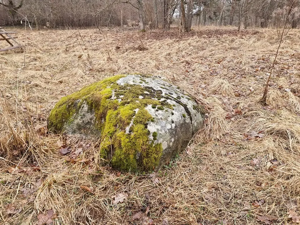 Mazsalacas bedrīšakmens