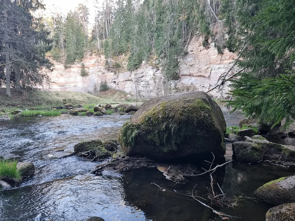 Salakūlajas akmens